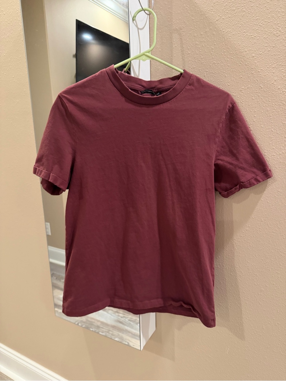 ASOS Men's Short Sleeve Crew T-Shirt in Burgundy
